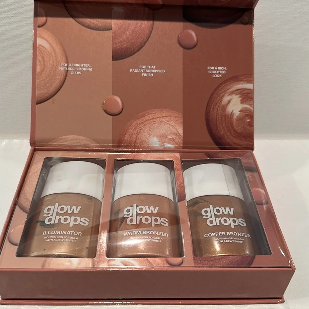 Glow Drops Bronzer Trio for a brighter, Radiant Sculpted Look.